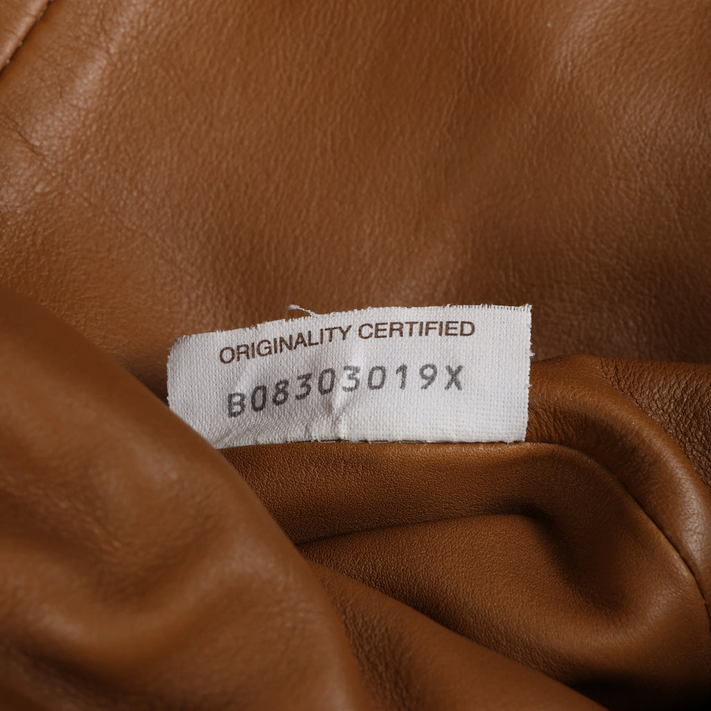Bolso bandolera mini The Pouch de cuero Bottega Veneta en marrón