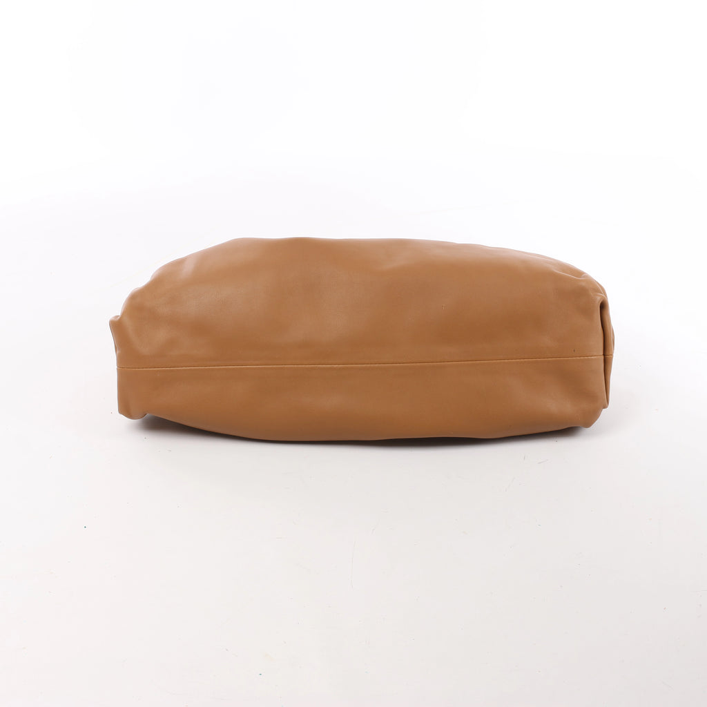 Bolso bandolera mini The Pouch de cuero Bottega Veneta en marrón