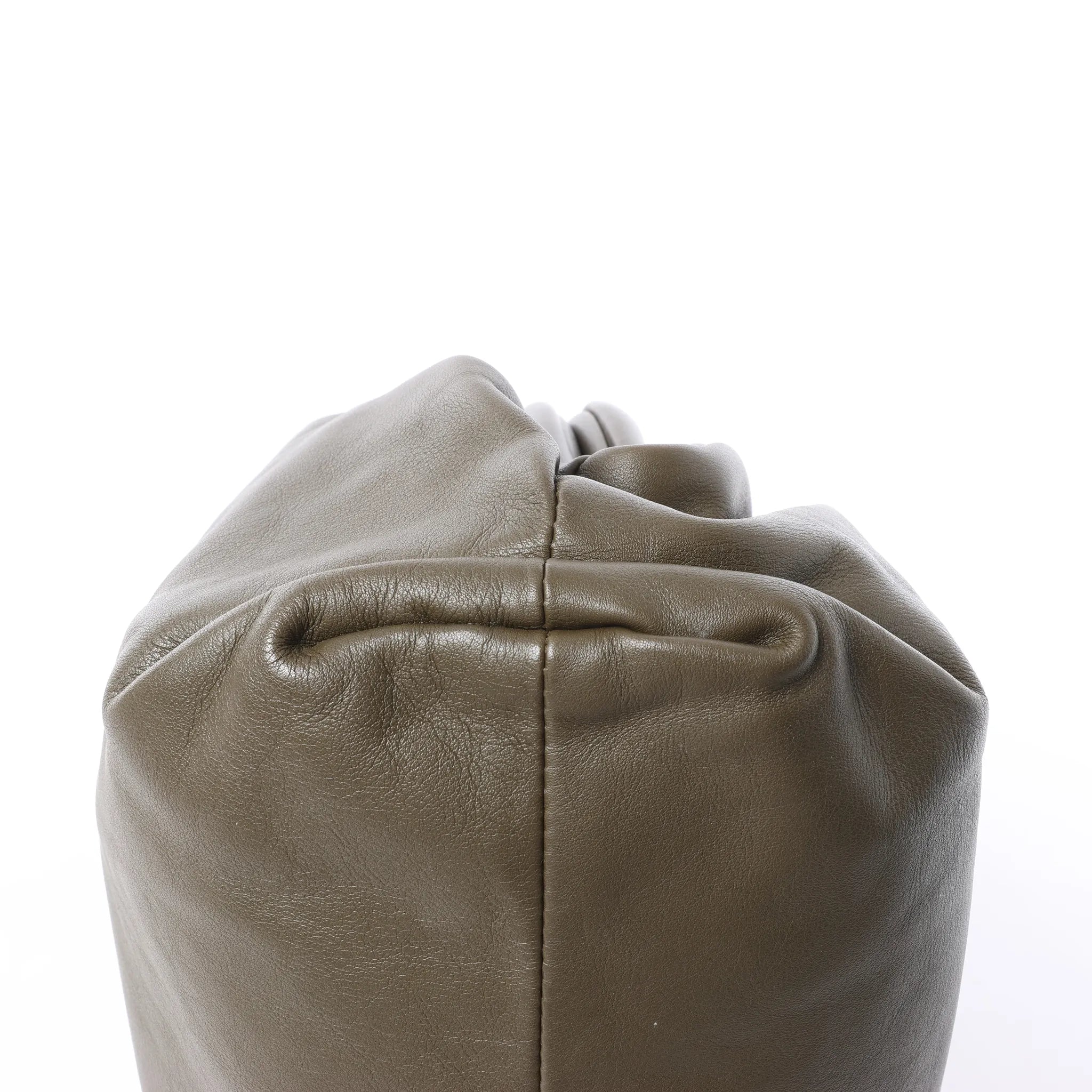 Bottega Veneta The Pouch Oversize Leather Clutch Bag in Green