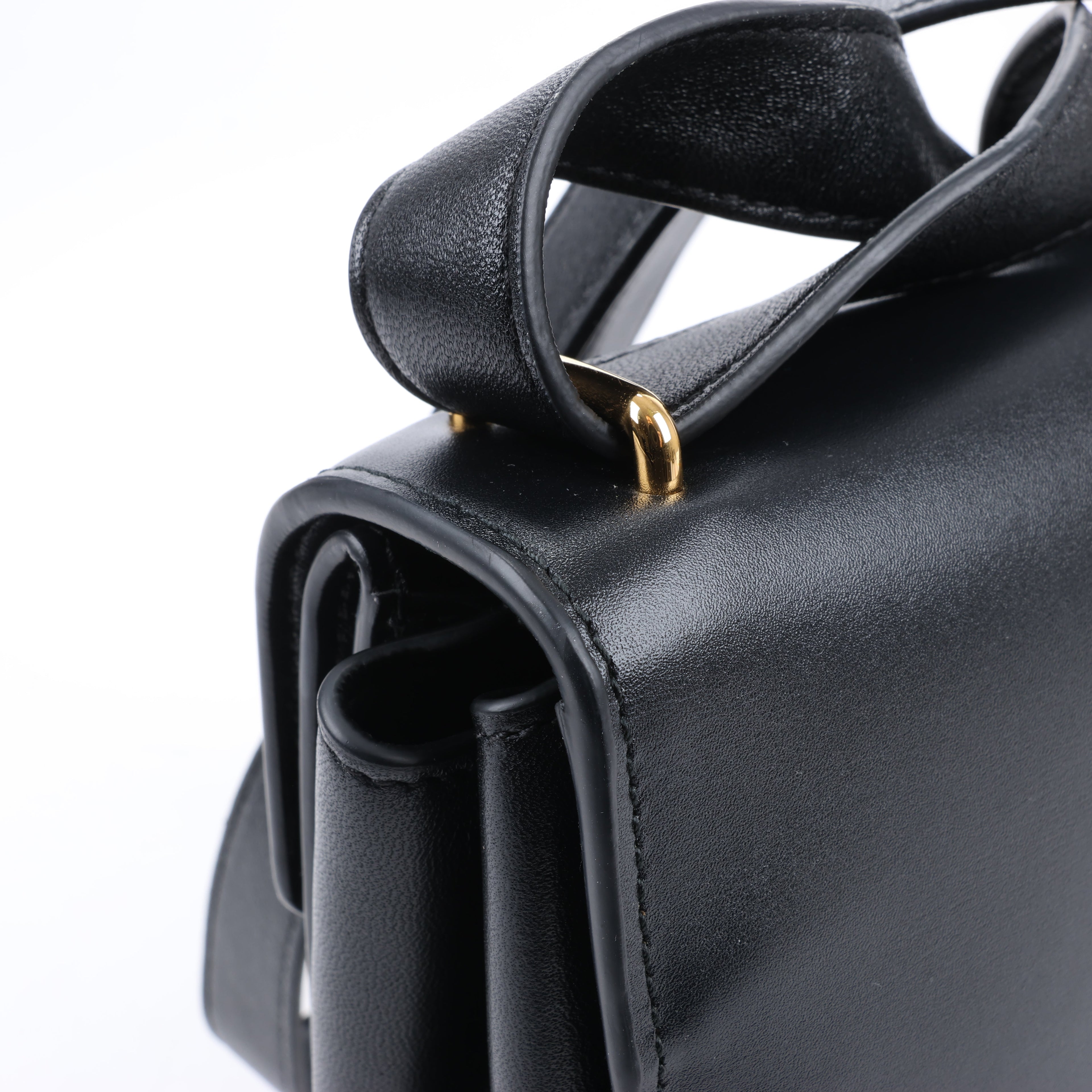 Bottega Veneta Box Calfskin Nappa Clip Shoulder Bag in Black