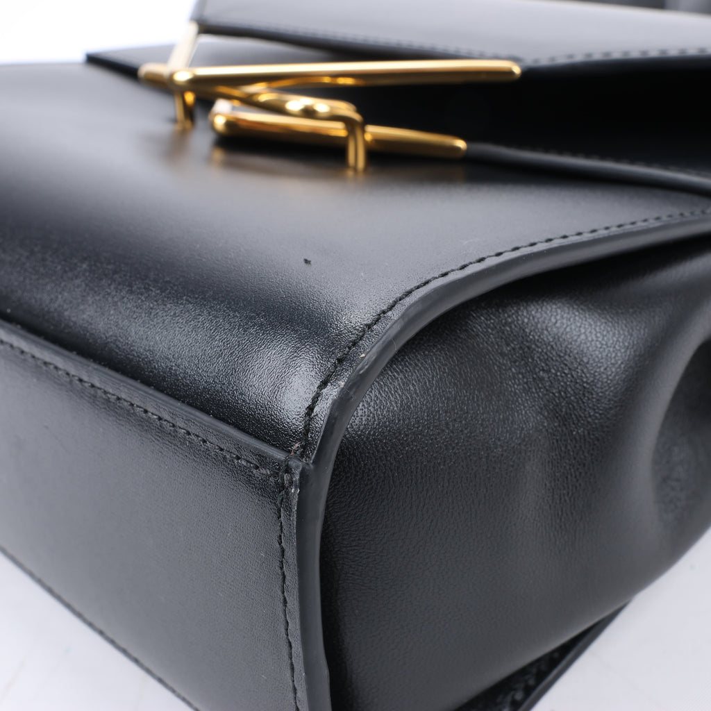 Bottega Veneta Box Calfskin Nappa Clip Shoulder Bag in Black