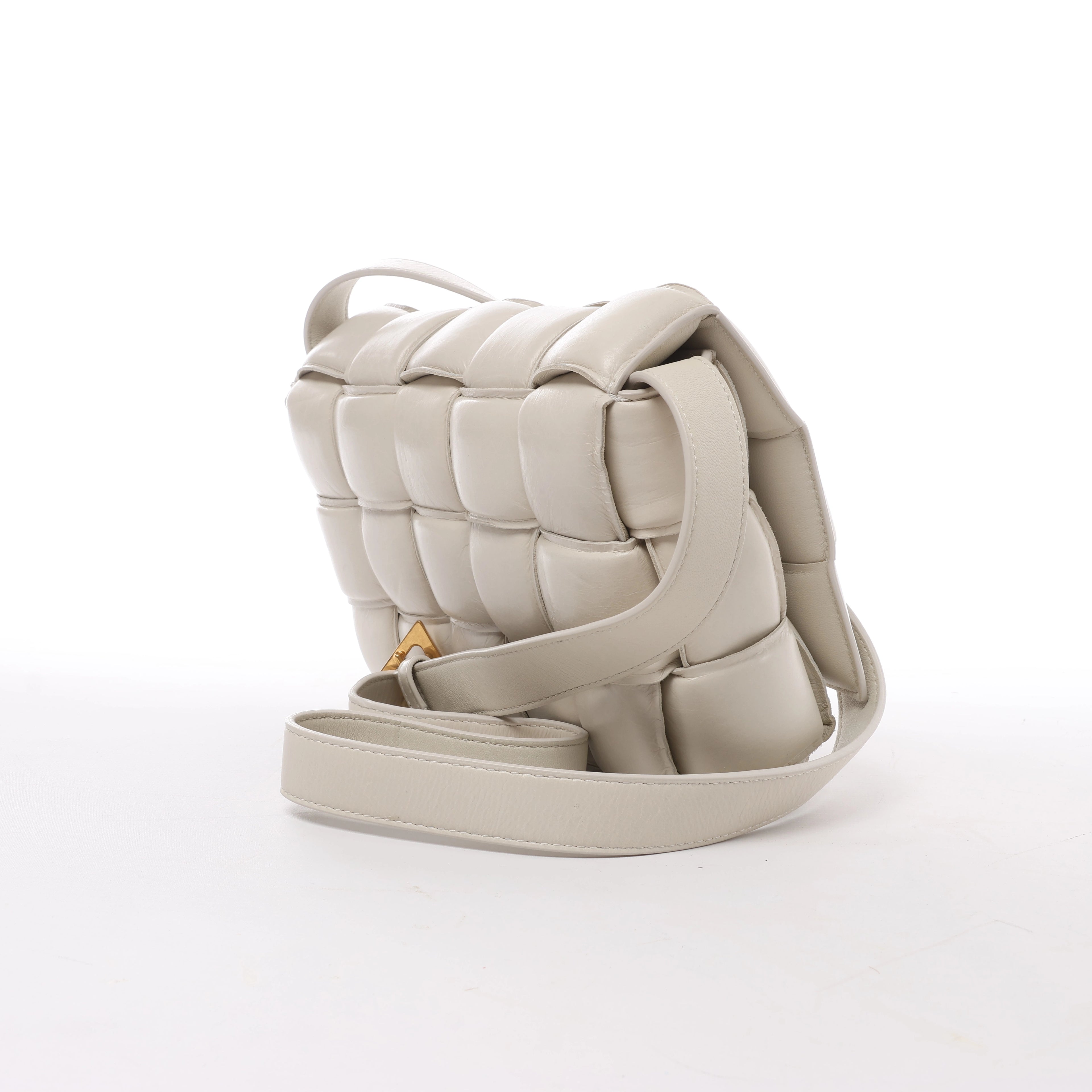 Bolso de hombro de cuero Intrecciato Bottega Veneta en rosa
