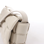 Bolso de hombro de cuero Intrecciato Bottega Veneta en rosa
