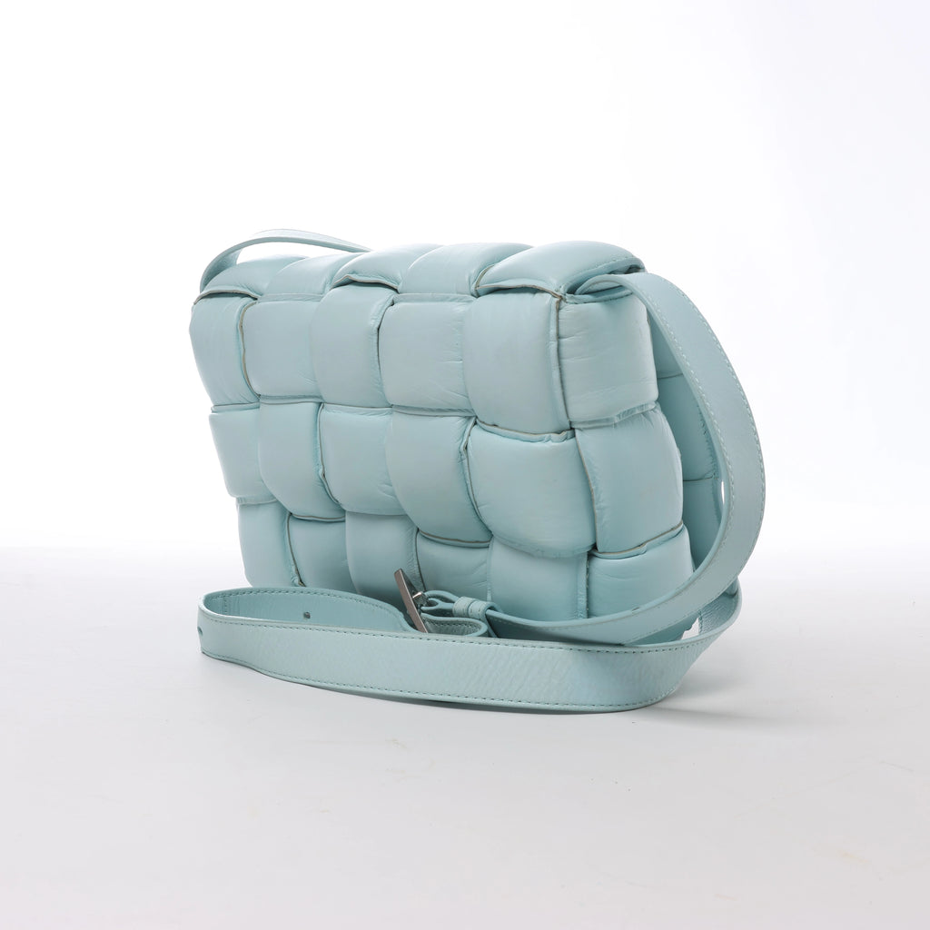 Bolso de hombro de cuero Intrecciato Bottega Veneta en rosa