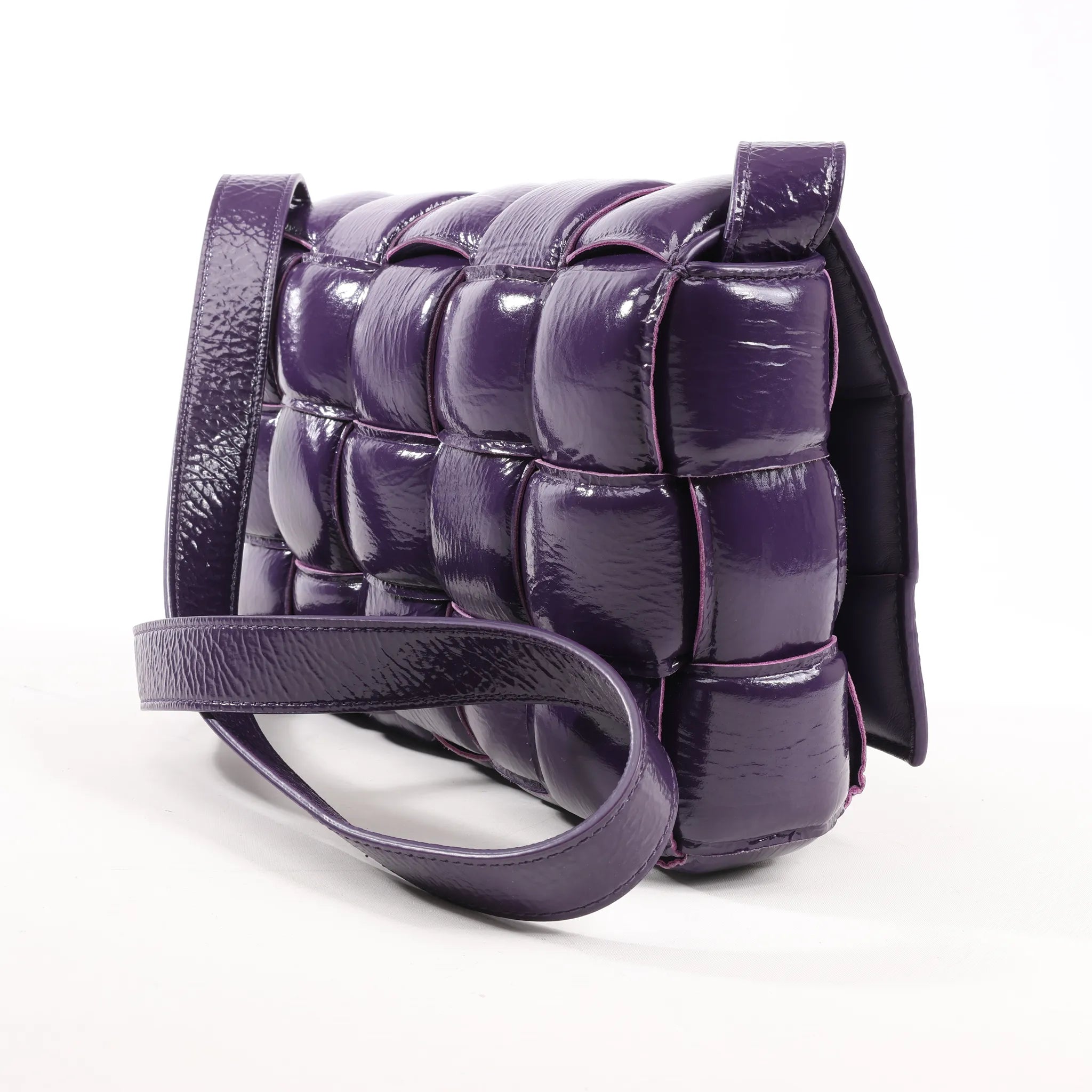 Bottega Veneta Padded Cassette Maxi Intrecciato Leather Shoulder Bag in Purple