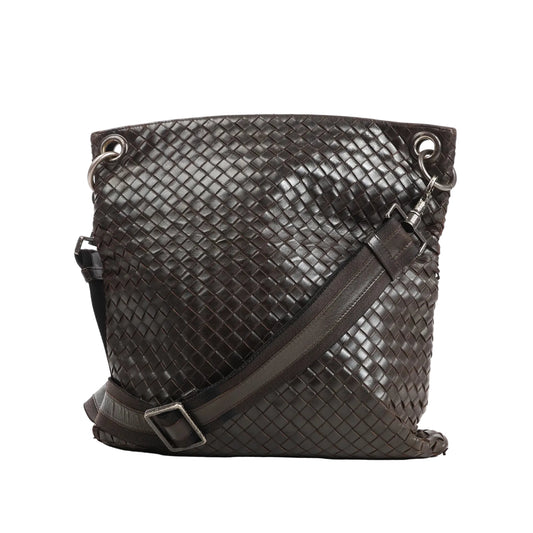 Bottega Veneta VN Intrecciato crossbody messenger bag in brown leather with signature woven design, adjustable strap, and silver-tone hardware.