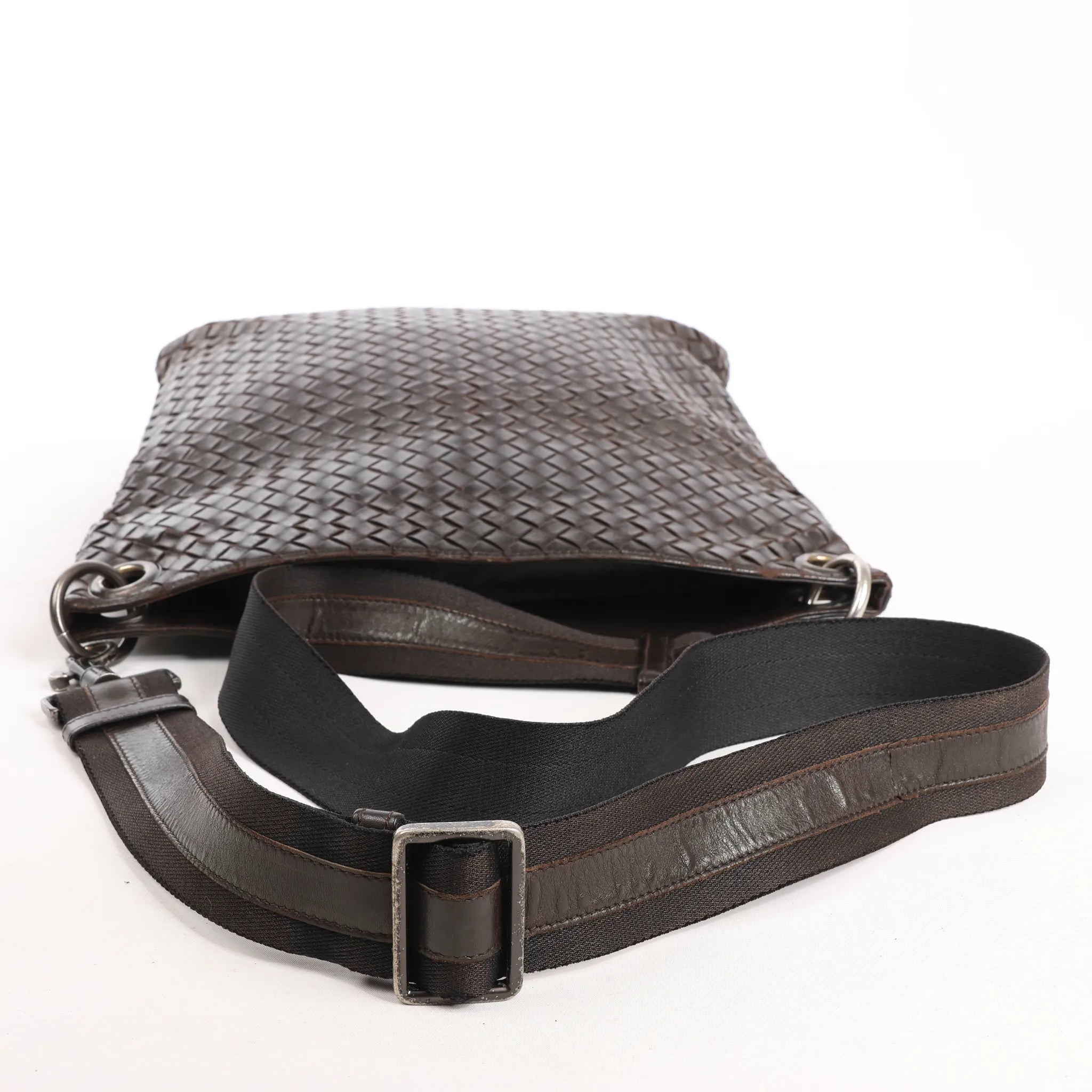 Bottega Veneta VN Intrecciato Crossbody Messenger Bag in Brown