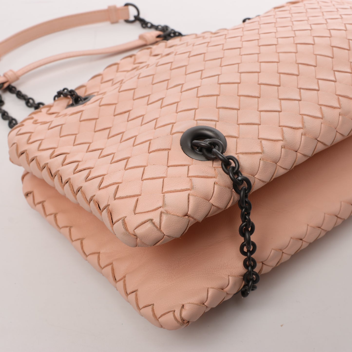 Bottega Veneta Intrecciato Leather Chain Shoulder Bag in Powder Pink