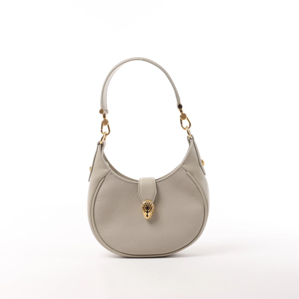 Bolso de hombro con cadena de charol BVLGARI Serpenti Forever en color naranja