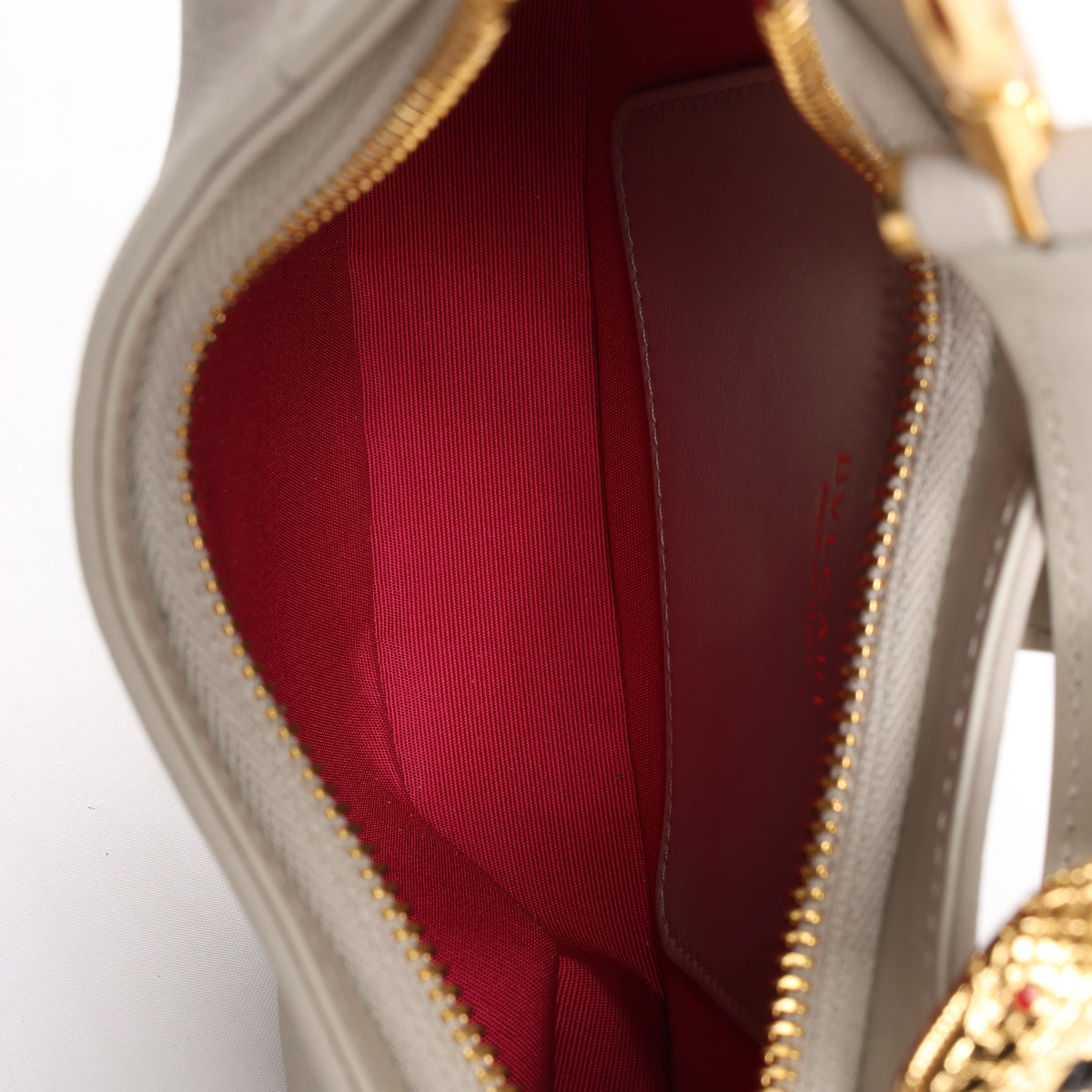 Bolso de hombro con cadena de charol BVLGARI Serpenti Forever en color naranja