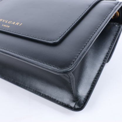 Sac à main en cuir Serpenti Bvlgari × Alexander Wang, noir