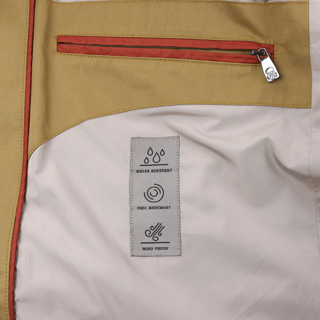 CC Collection Corneliani Jacket in Beige, Size 50 IT
