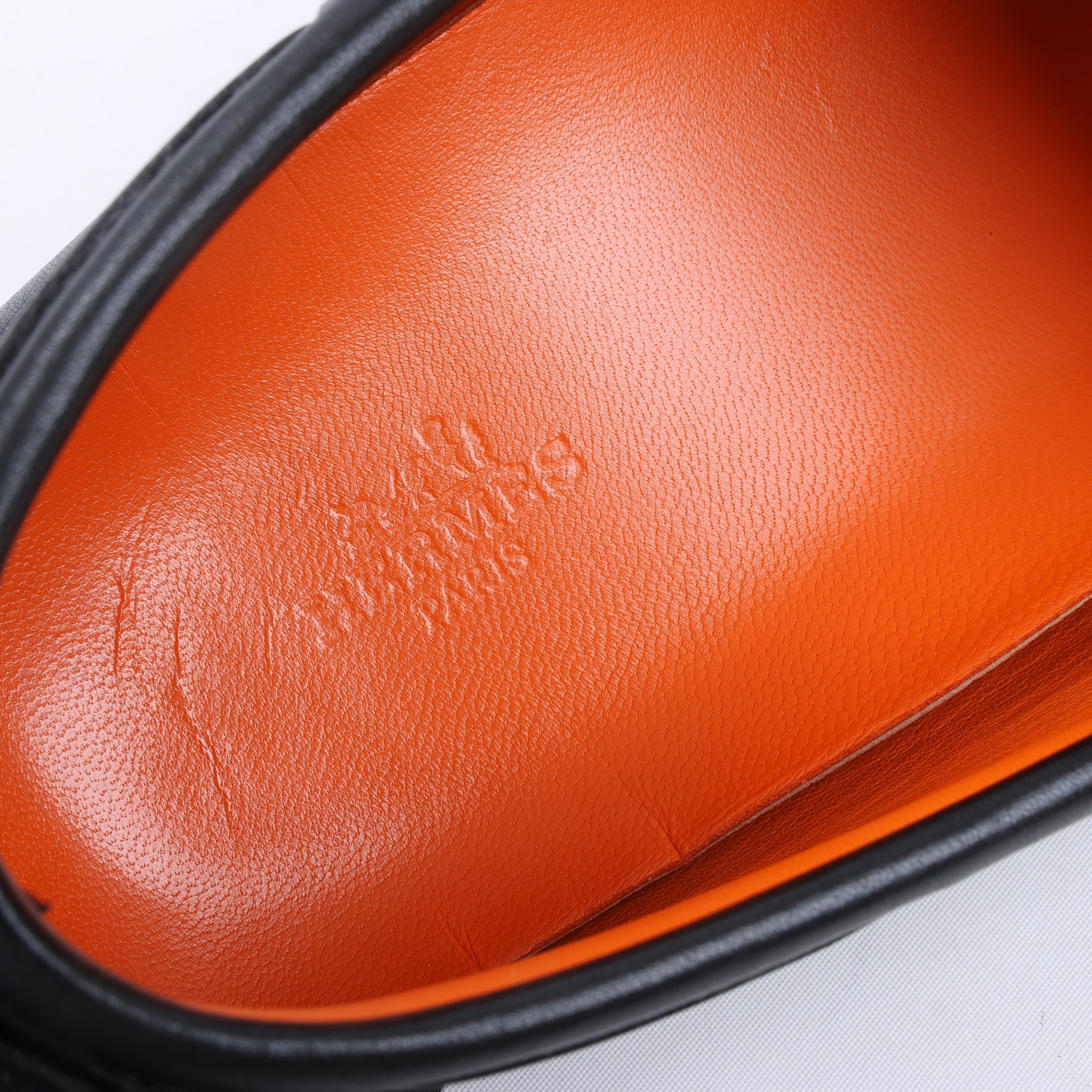 HERMES Irving Leather Driving Moccasins in Black Collier de Chien for Men, Size 42 EU
