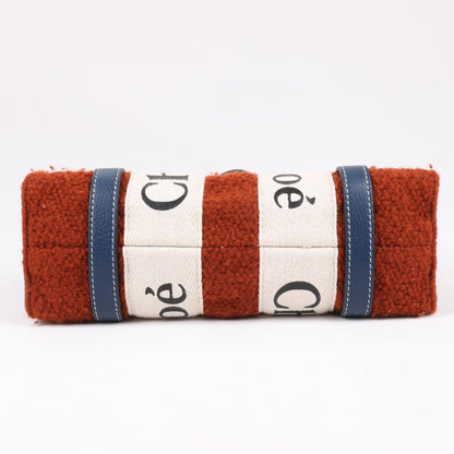 Chloé Woody – Kleine 2-Wege-Handtasche aus Wolle und Leder in Braun