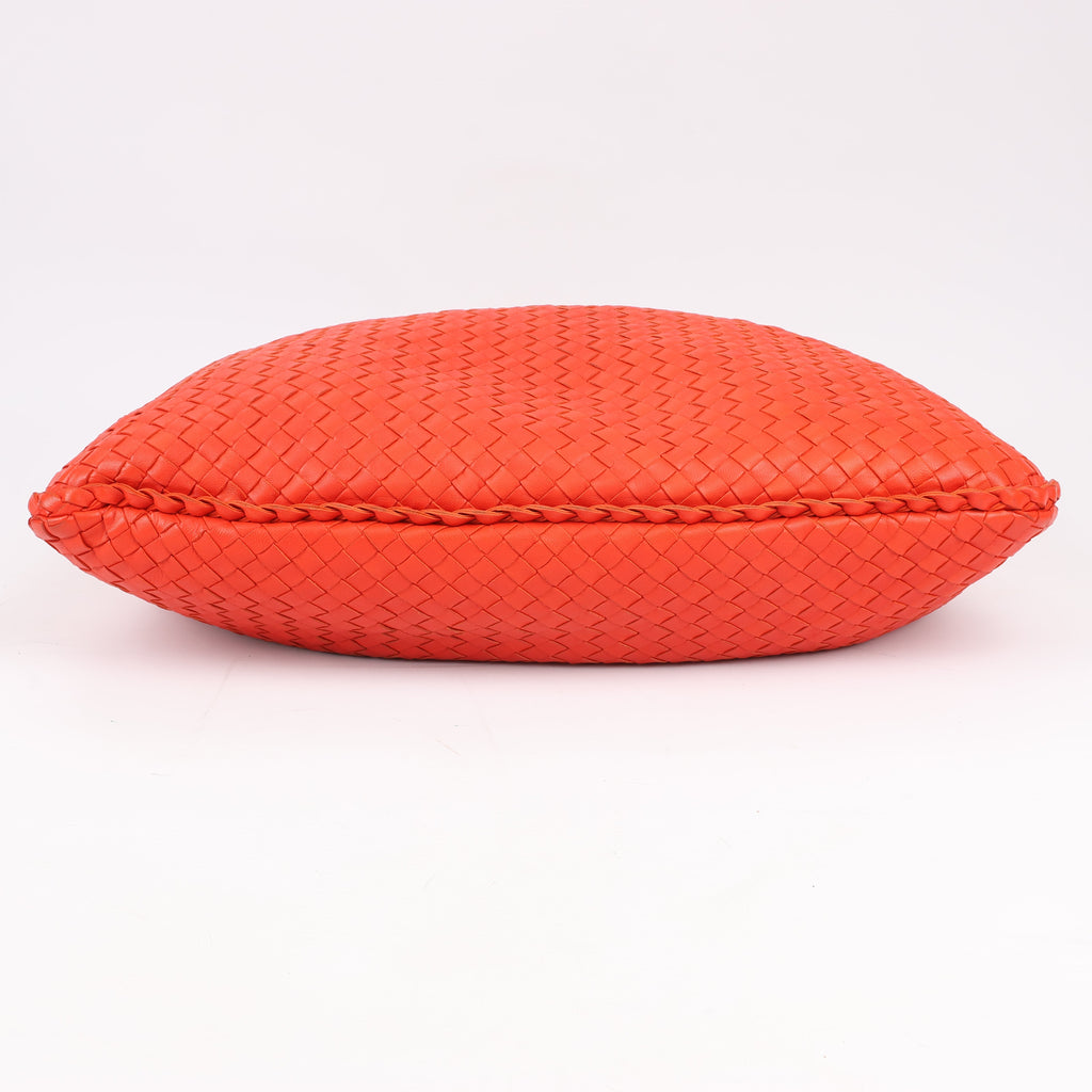 Bottega Veneta Intrecciato Hobo Leather Shoulder Bag in Red