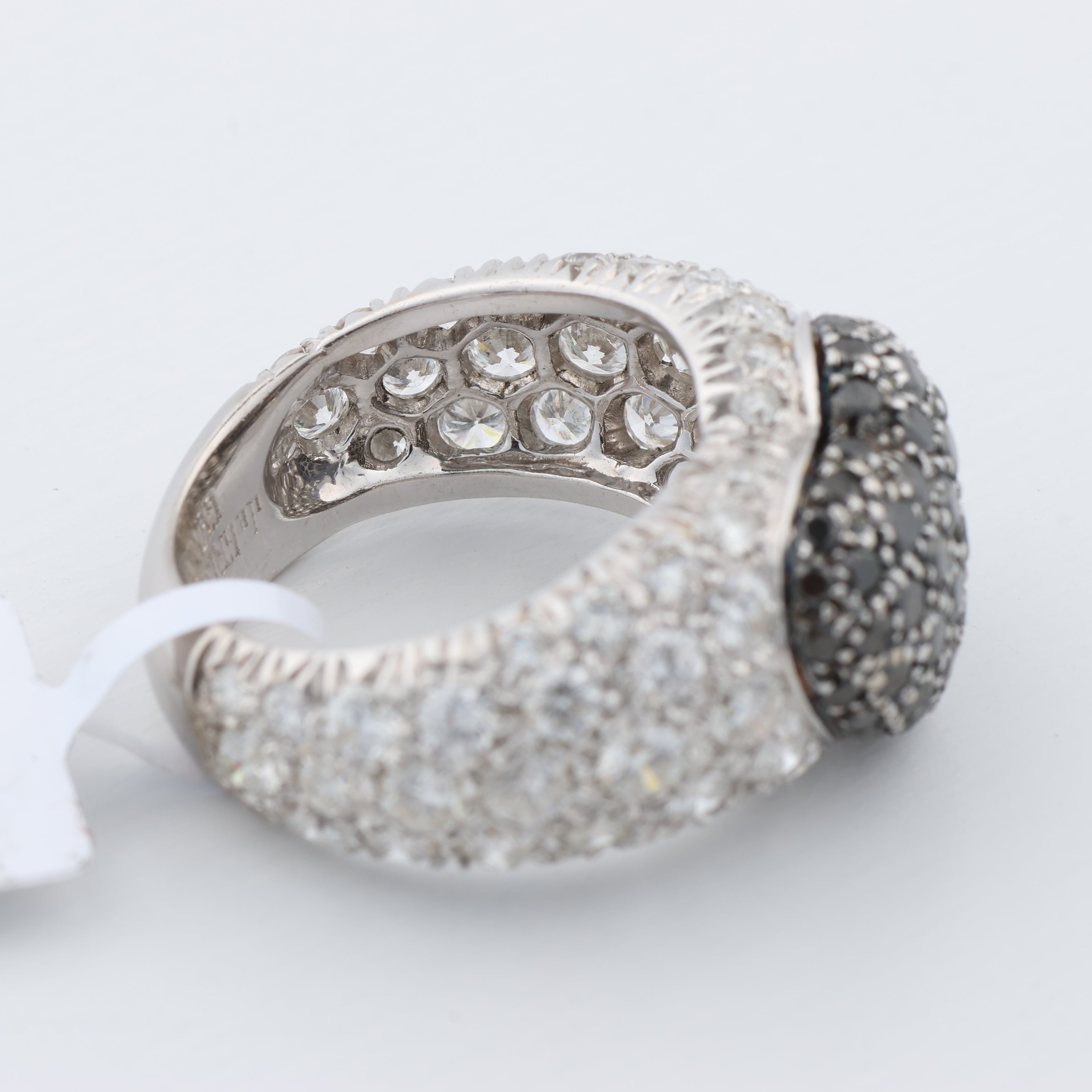 Anillo de corazón de diamantes negros De Grisogono, talla 51