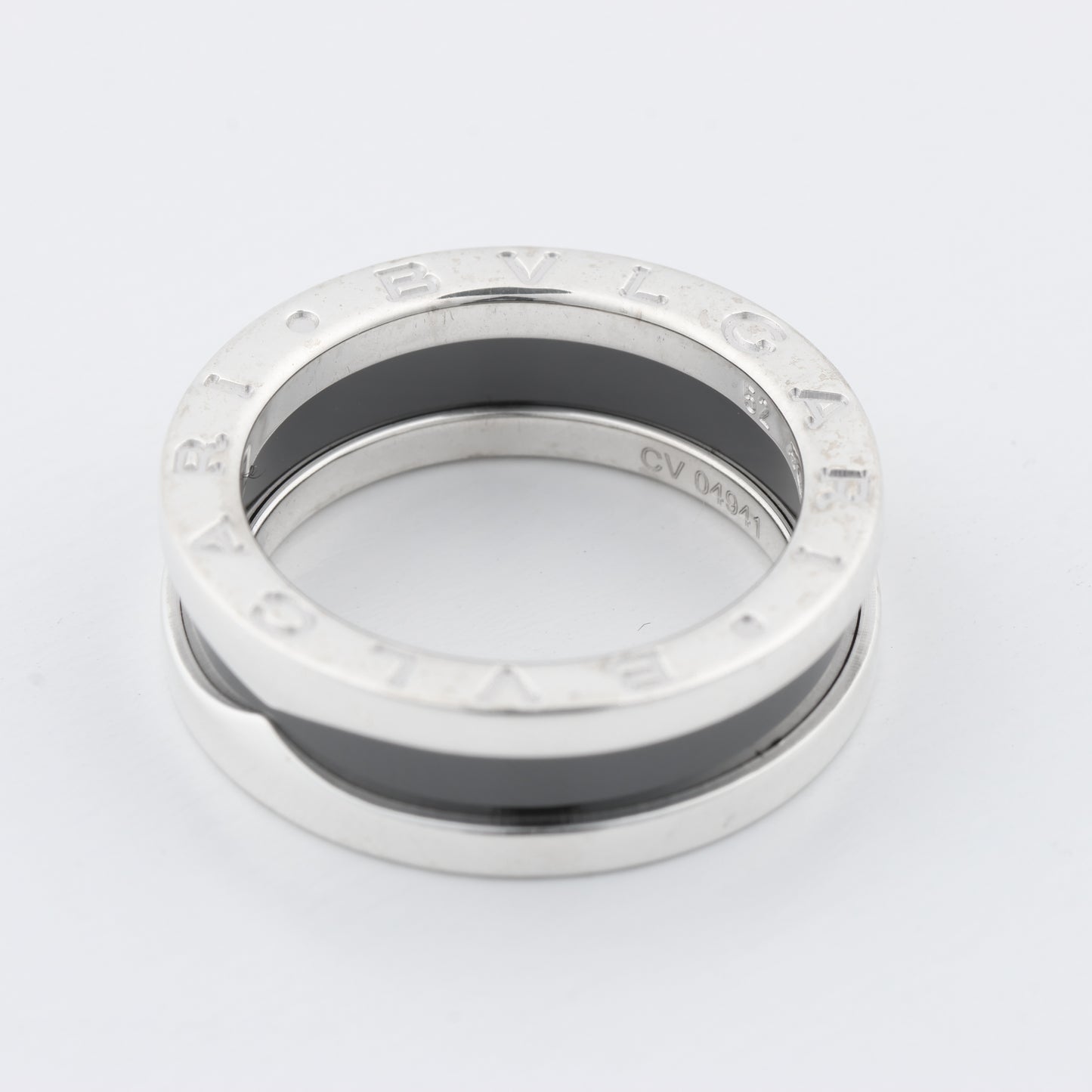 Bague caritative Bvlgari B.Zero 1 « Save the Children » en argent 925 et céramique, 6,2 g, noire et argent, taille 52 UE