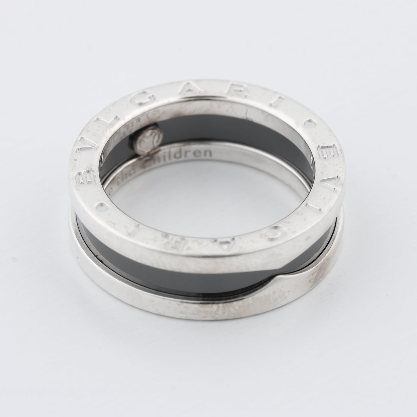 Bague caritative Bvlgari B.Zero 1 « Save the Children » en argent 925 et céramique, 6,2 g, noire et argent, taille 52 UE