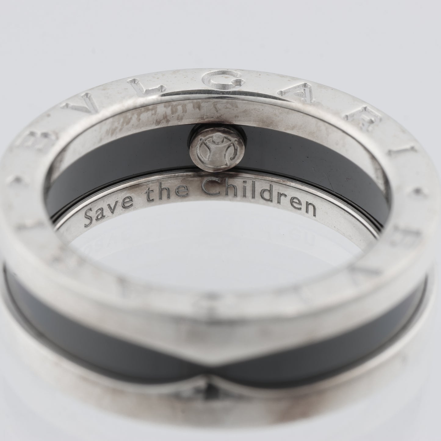 Bague caritative Bvlgari B.Zero 1 « Save the Children » en argent 925 et céramique, 6,2 g, noire et argent, taille 52 UE