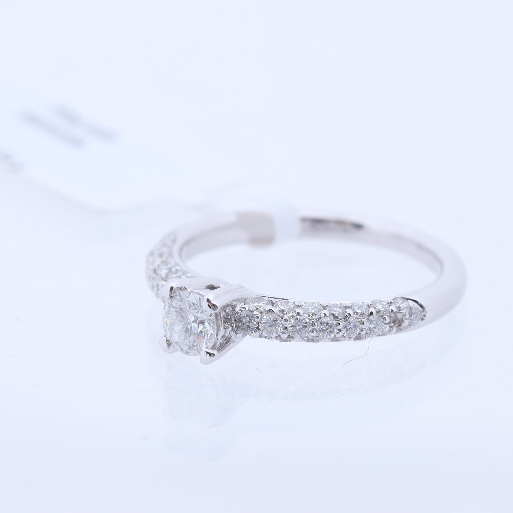 Non Signe / Unsigned 14K White Gold Ring with 45 Natural Diamonds