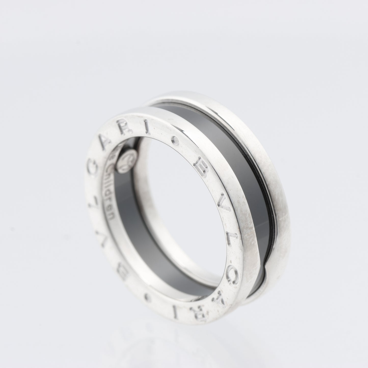 Bague caritative Bvlgari B.Zero 1 « Save the Children » en argent 925 et céramique, 6,2 g, noire et argent, taille 52 UE