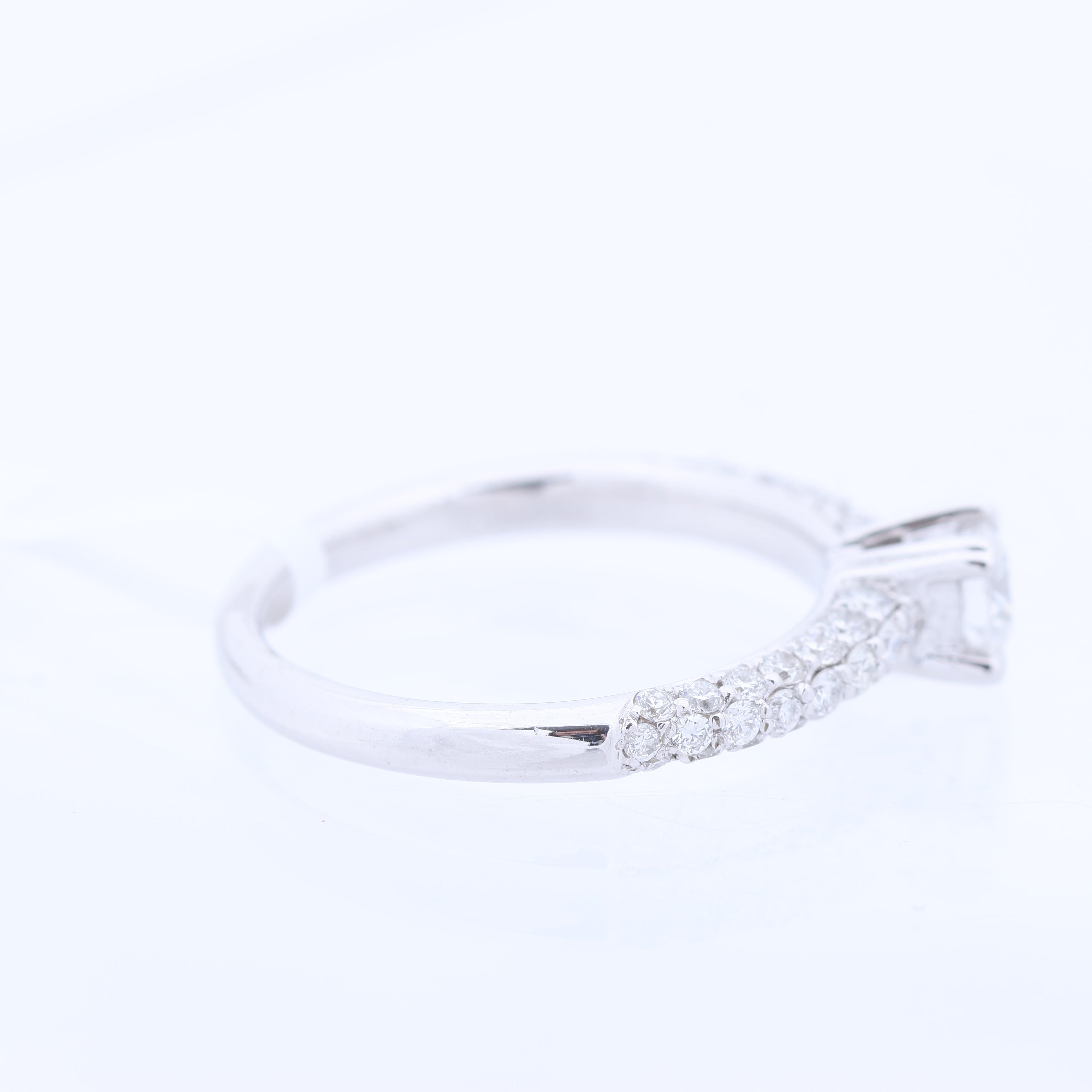Non Signe / Unsigned 14K White Gold Ring with 45 Natural Diamonds