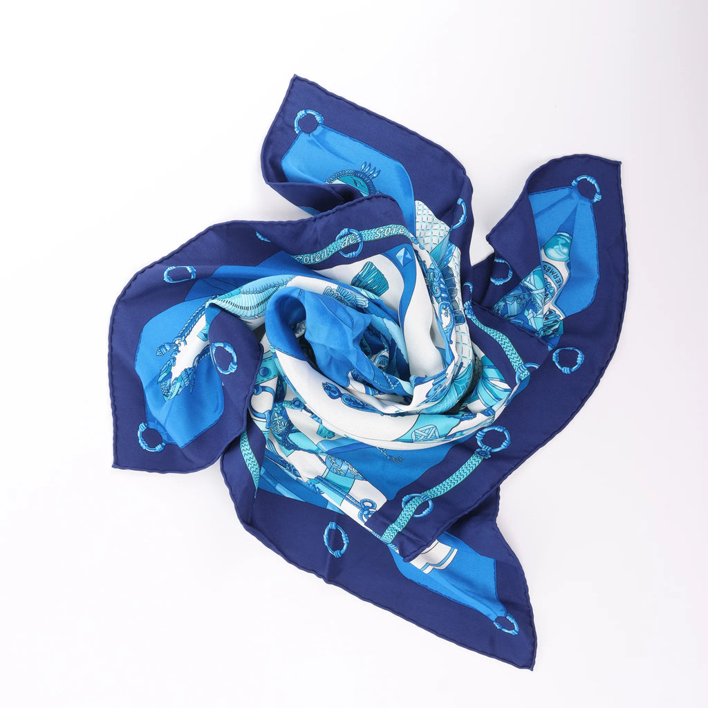 Hermès Carré 70 "soleil de soie" Silk handkerchief in Blue