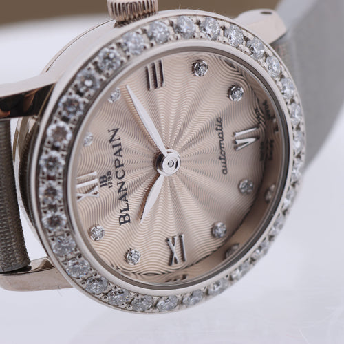 Reloj Blancpain Lady Bird 814 WG y piel AT con esfera plateada N00062001 92R0A052A