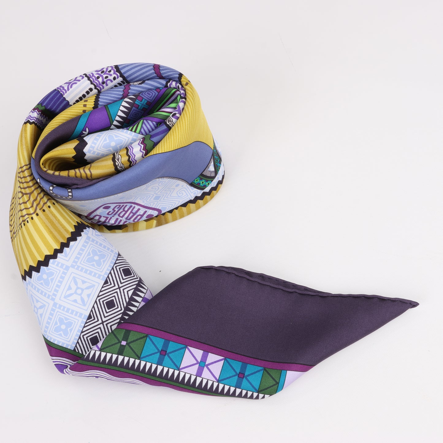 Hermès Carré 90 "CENT PLIS DES MIAO" Foulard 100% Soie en Violet