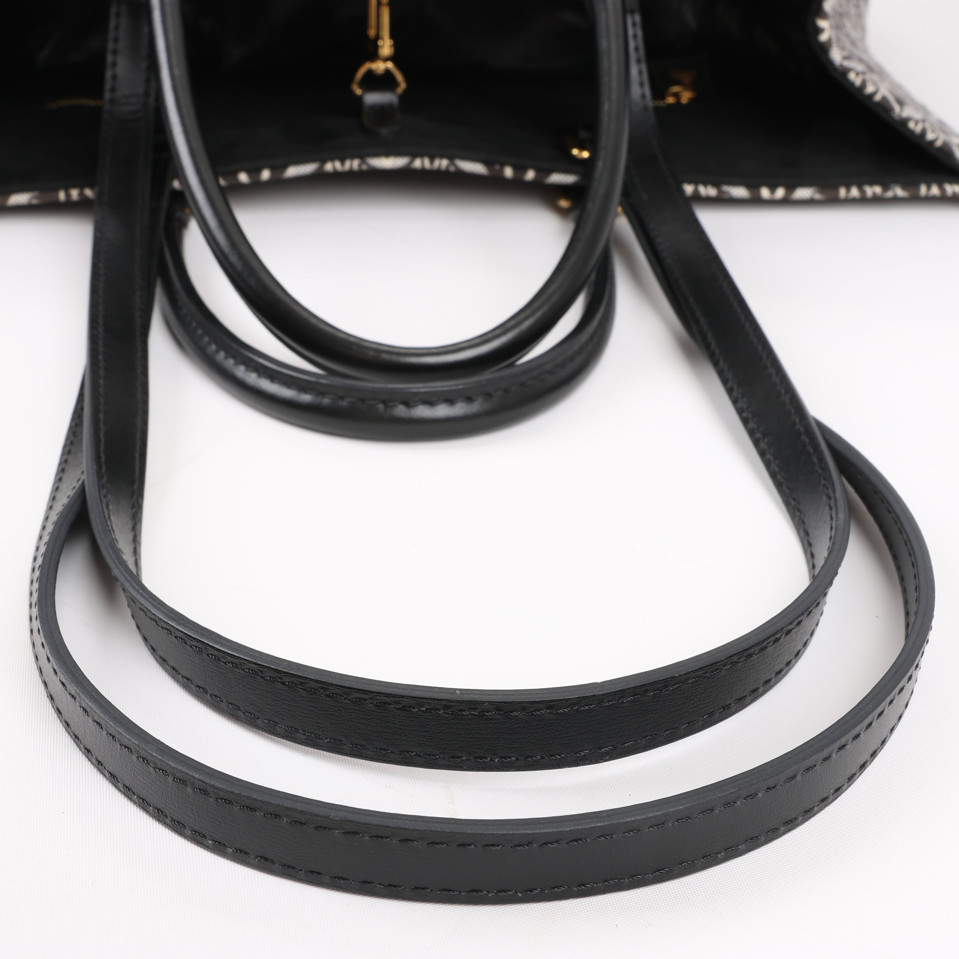 Bolso de mano Louis Vuitton Since 1854 OnTheGo GM en negro y blanco M57207
