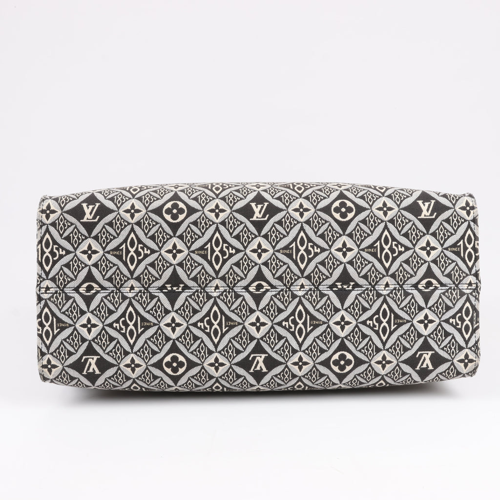 Bolso de mano Louis Vuitton Since 1854 OnTheGo GM en negro y blanco M57207