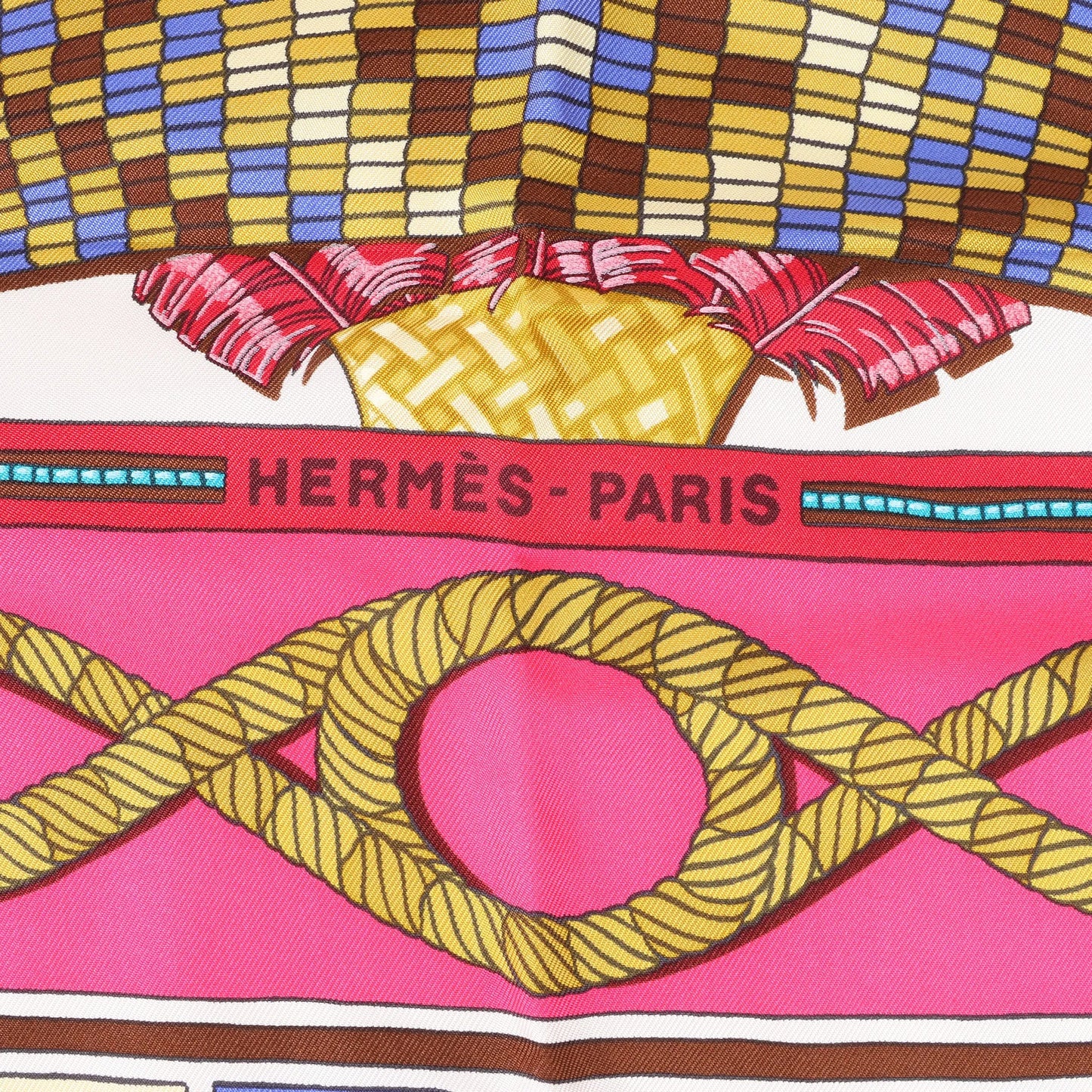 Hermès Carré 90 „HUACA PIRU“ Seidentaschentuch in Rosa