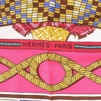 Hermès Carré 90 "HUACA PIRU" Silk handkerchief in Pink