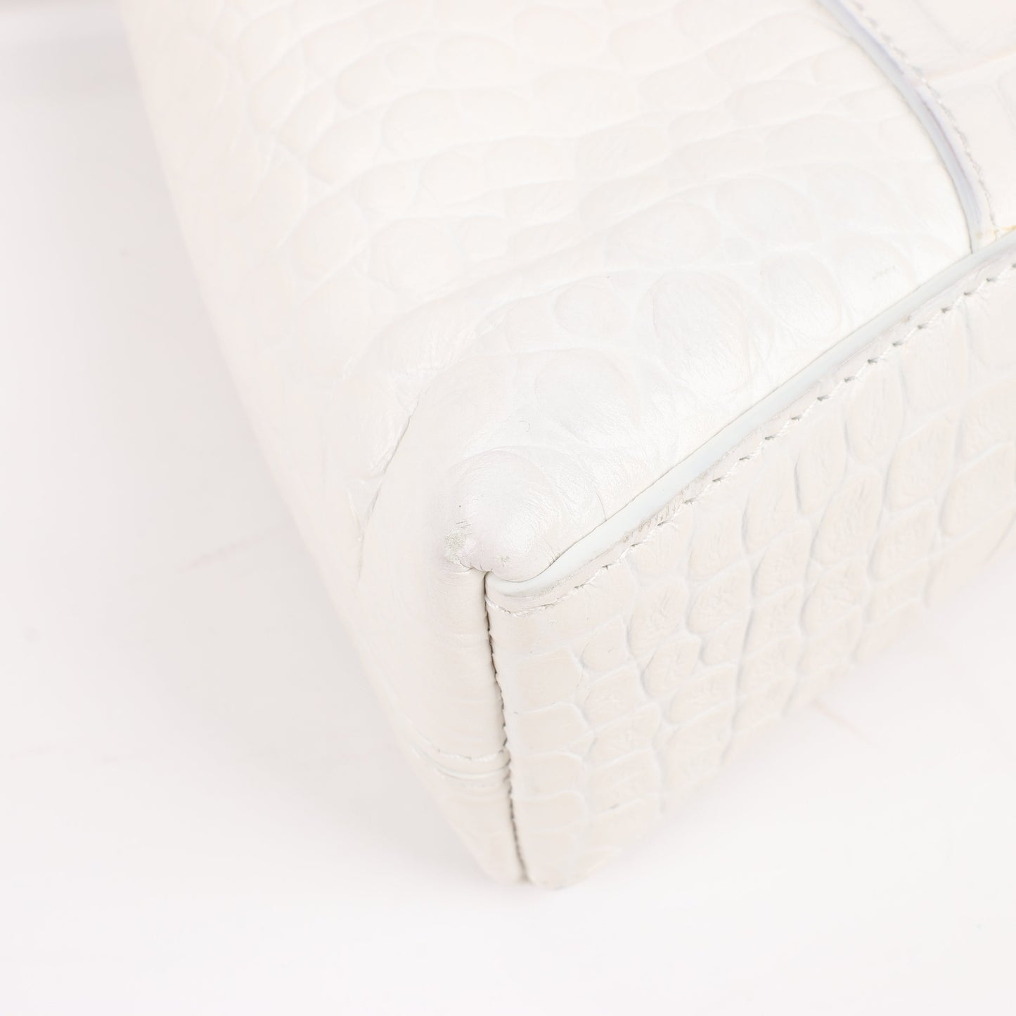 Balenciaga Hourglass Schultertasche in Krokodiloptik in Weiß 671355