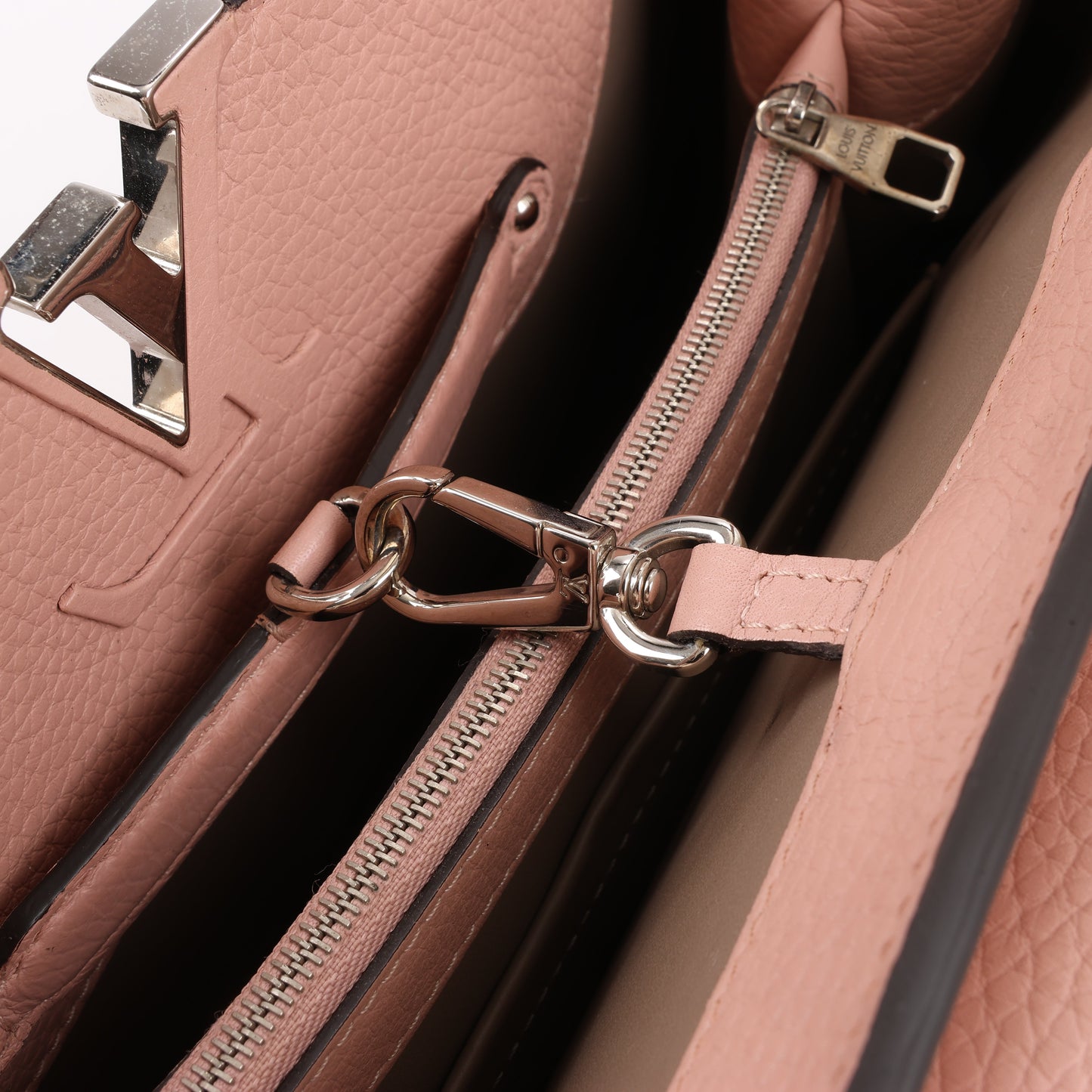 Louis Vuitton Parnassea Capucines MM Handbag in Pink M94471