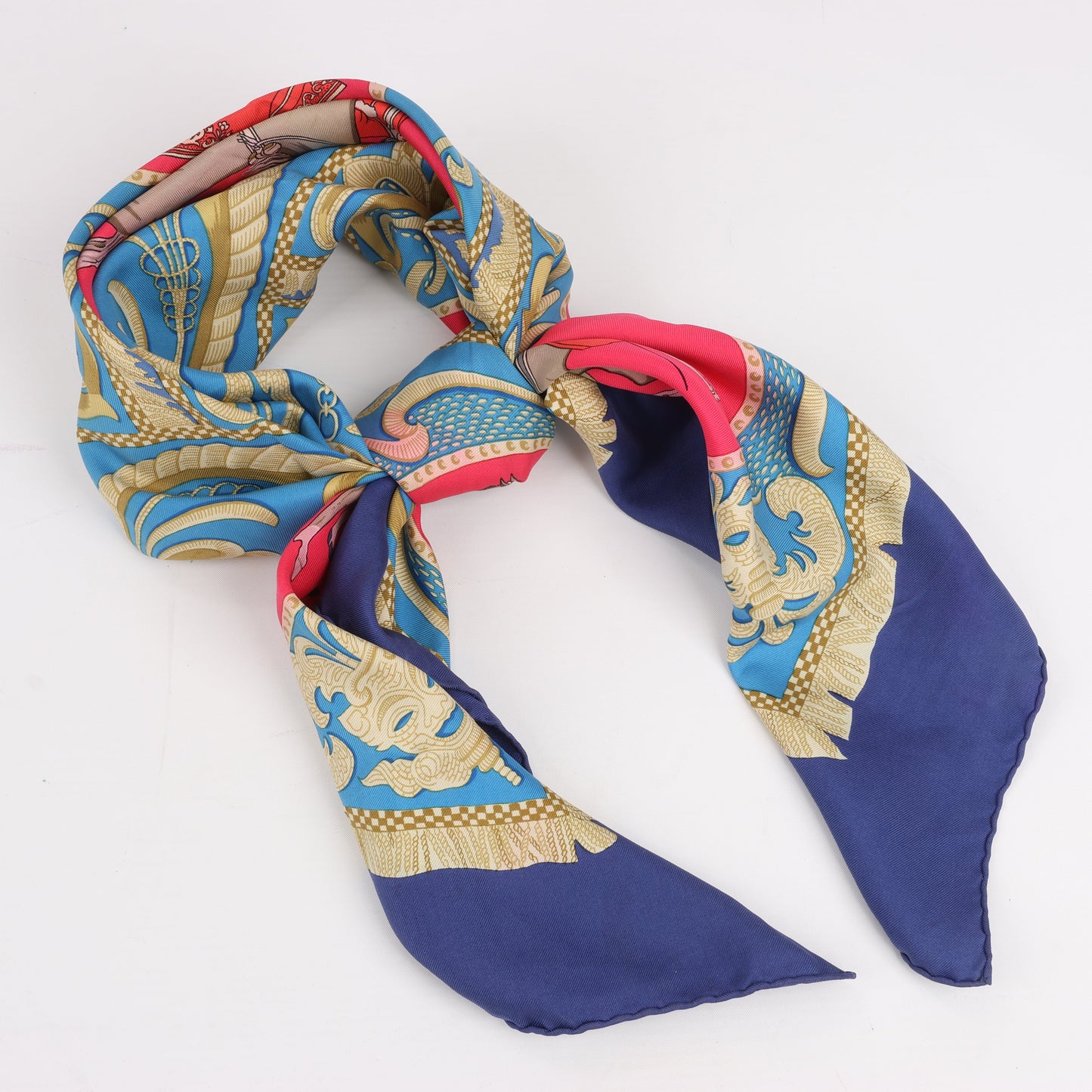 Hermès Carré 90 "LA PRESENTATION" Silk handkerchief in Navy Blue