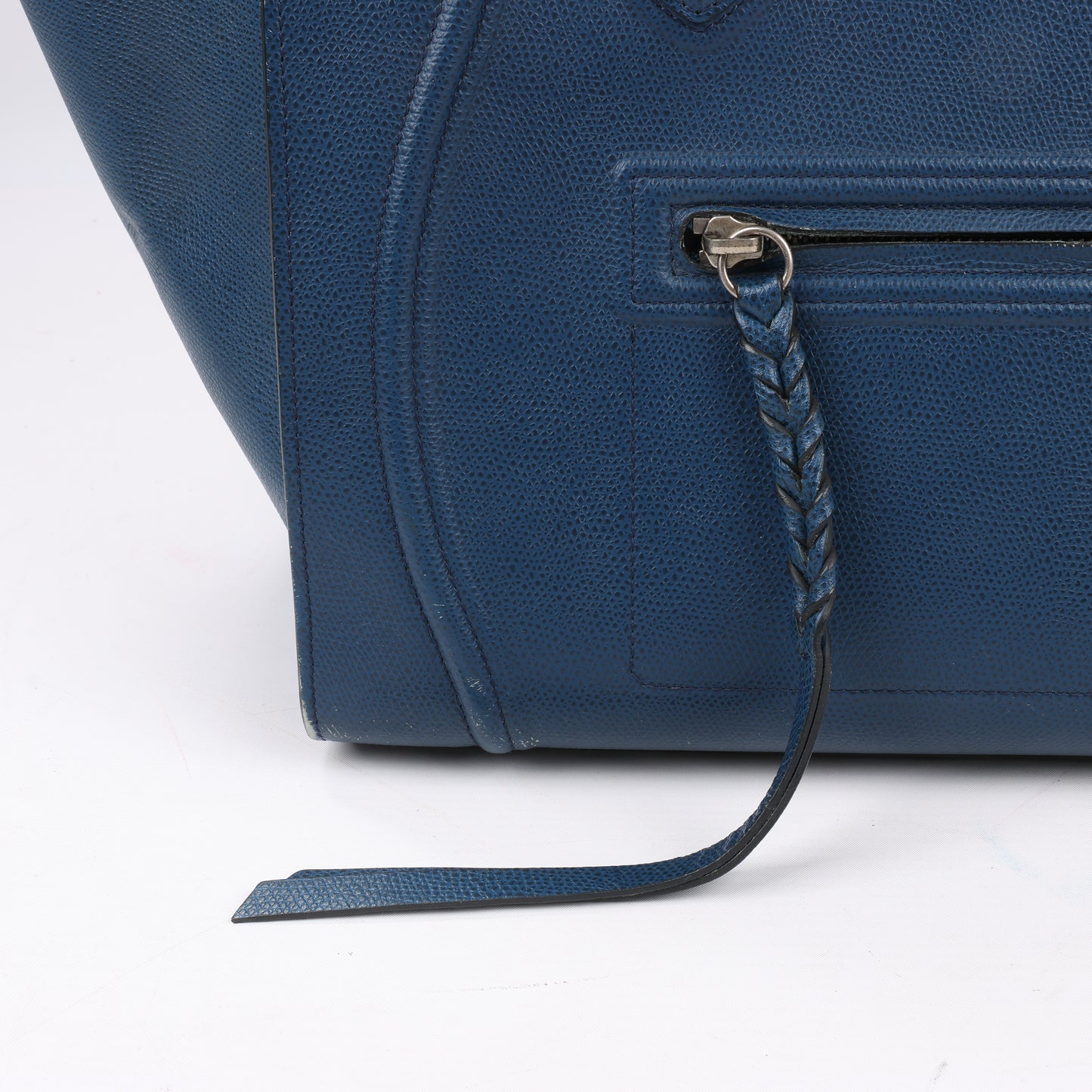 CELINE Luggage Phantom Medium Grained Leather Handbag in Navy Blue