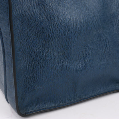 CELINE Luggage Phantom Medium Grained Leather Handbag in Navy Blue