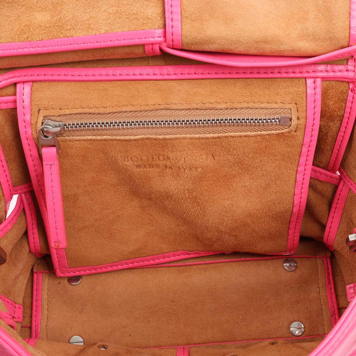 Bottega Veneta Sac à main Arco Mini Paper en cuir de veau Maxi Intrecciato 2Way en rose