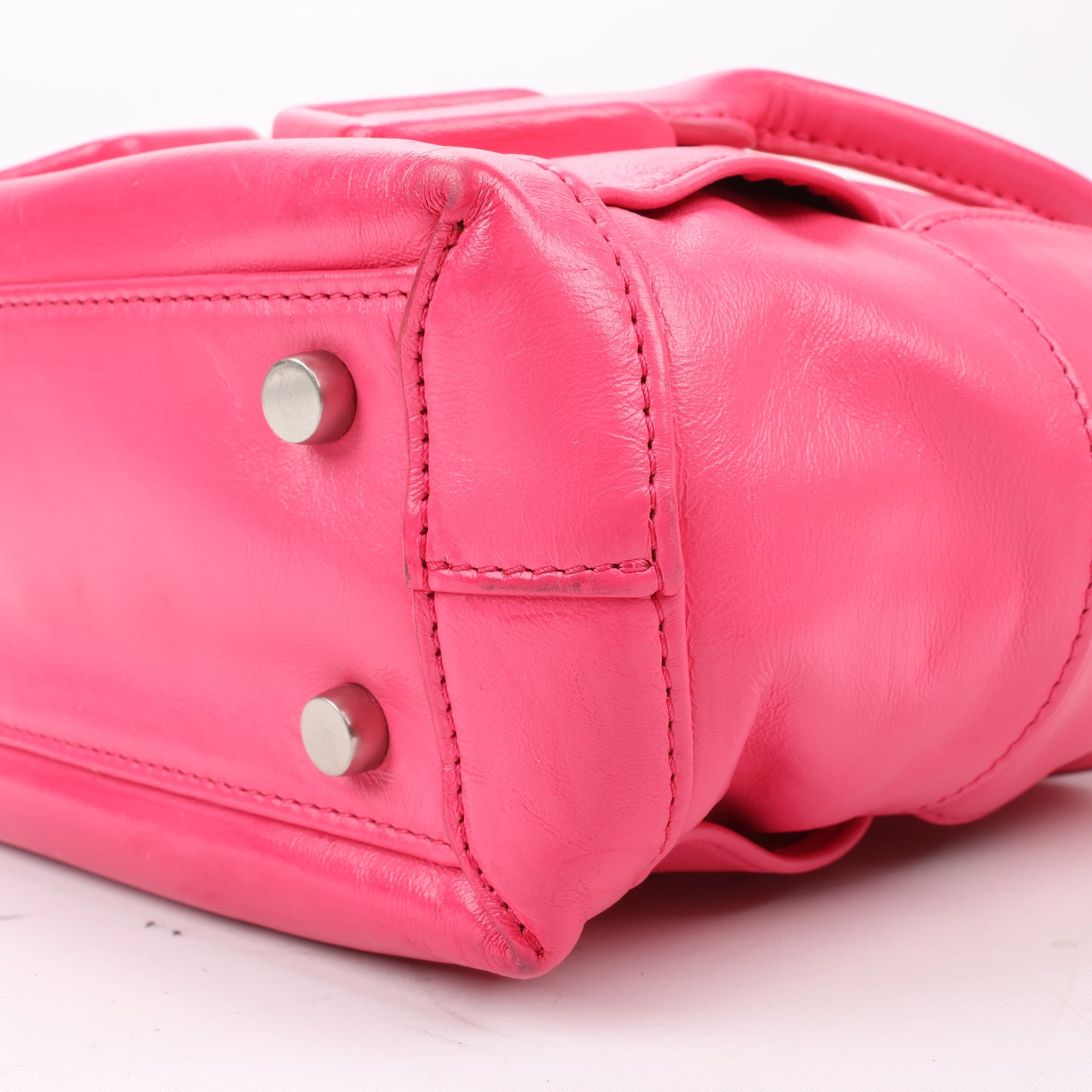 Bottega Veneta Sac à main Arco Mini Paper en cuir de veau Maxi Intrecciato 2Way en rose