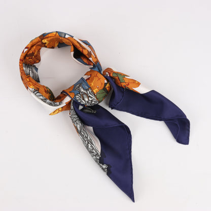 Hermès Carré 90 "AU PLUS DRU" Silk handkerchief in Navy Blue