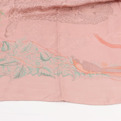 Carré Hermès Carré 90 « JUNGLE LOVE » 100 % soie rose
