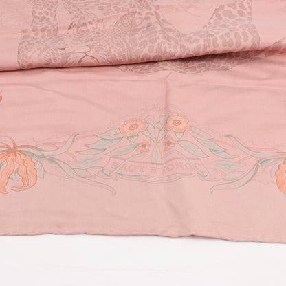 Carré Hermès Carré 90 « JUNGLE LOVE » 100 % soie rose