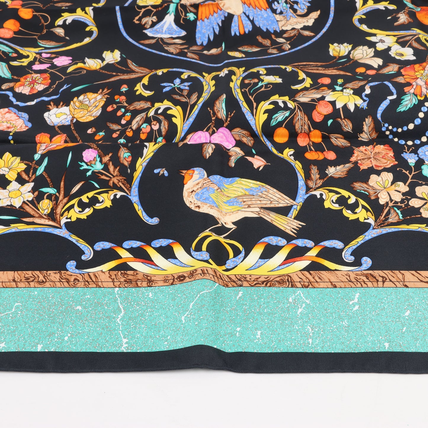 Hermès Carré 90 "PIERRES d' ORIENT et d' OCCIDENT" 100% Silk Scarf in Black x Green