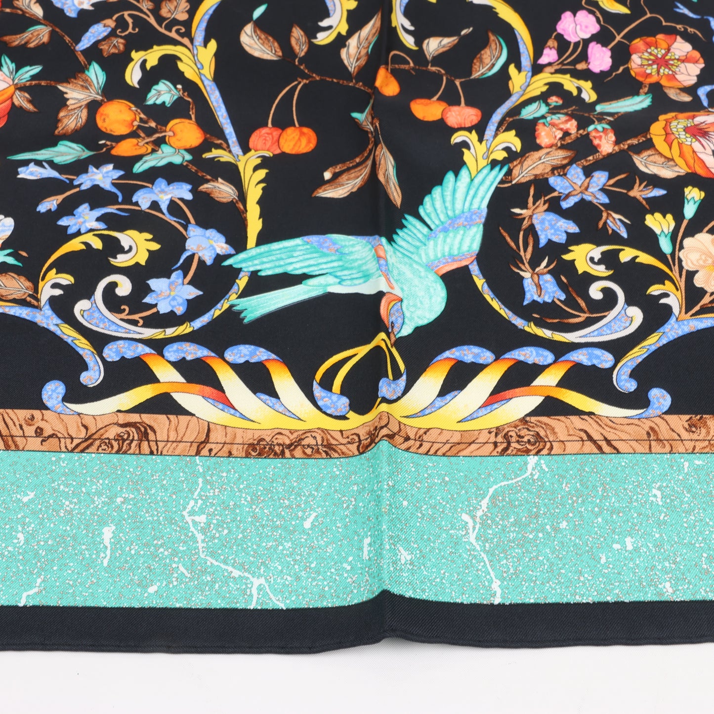 Hermès Carré 90 "PIERRES d'ORIENT et d'OCCIDENT" Foulard 100% Soie en Noir x Vert