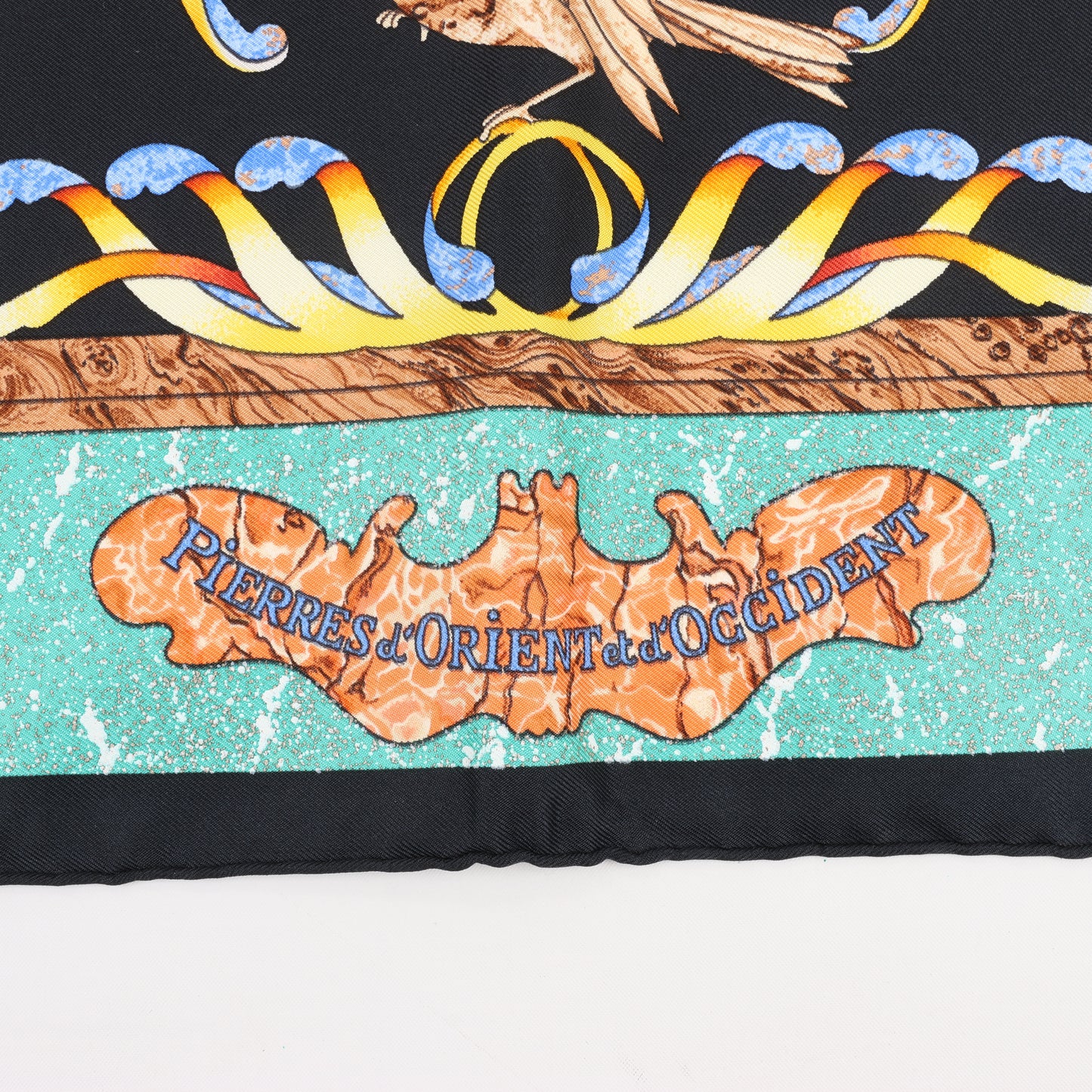 Hermès Carré 90 "PIERRES d'ORIENT et d'OCCIDENT" Foulard 100% Soie en Noir x Vert