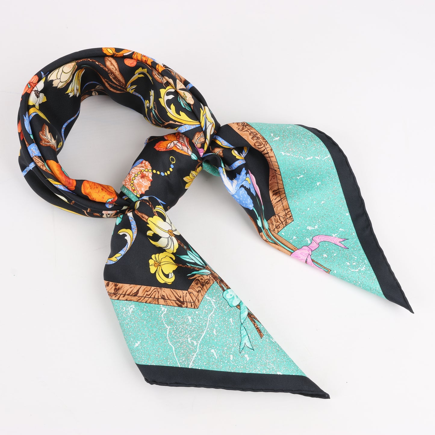 Hermès Carré 90 "PIERRES d'ORIENT et d'OCCIDENT" Foulard 100% Soie en Noir x Vert