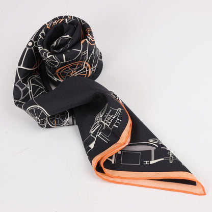 Carré Hermès Carré 90 « Complication équestre » 100 % soie noir