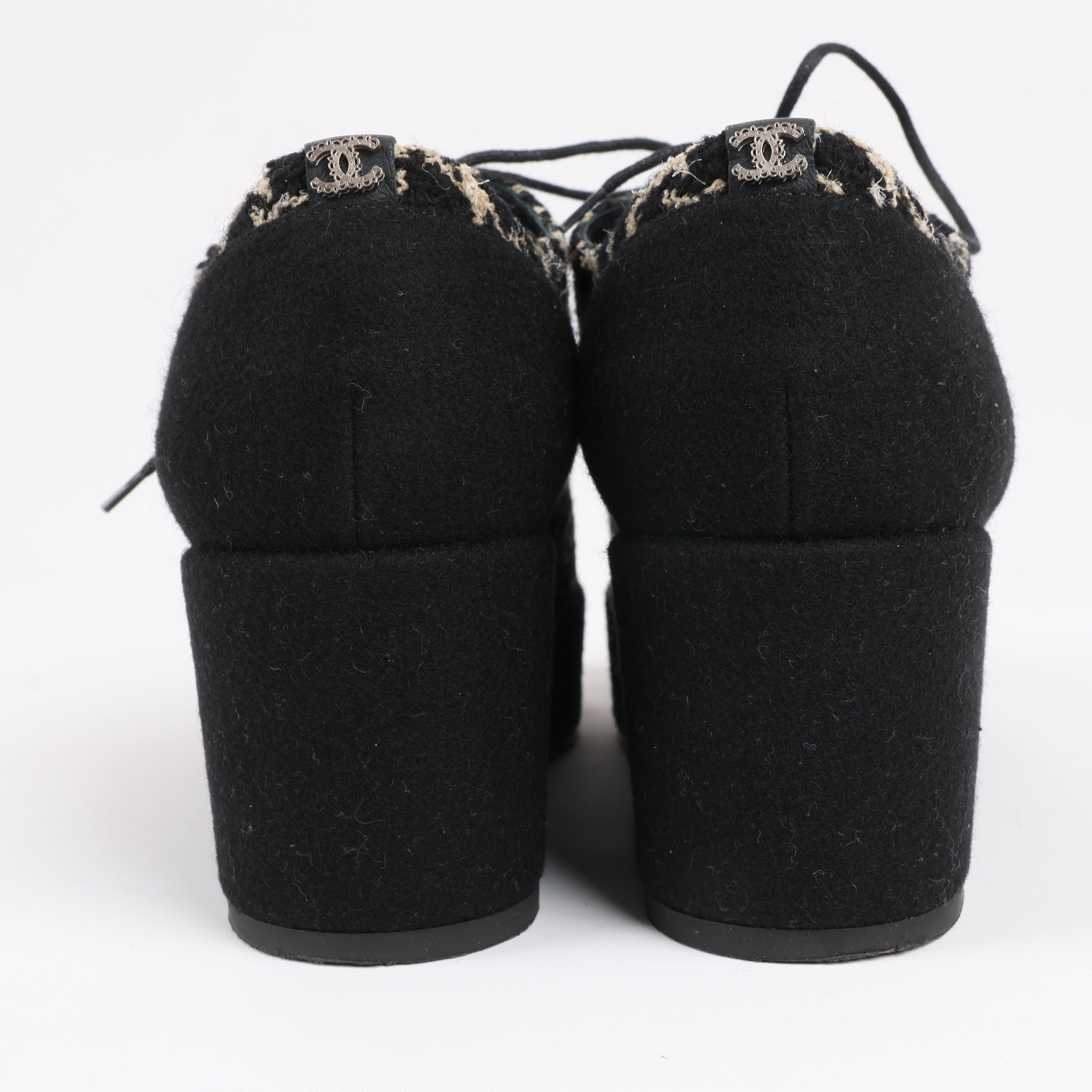 CHANEL Coco Tweed Felt Mark Leather x Fabric Boots G31378 in Black x Beige, Size 37 EU