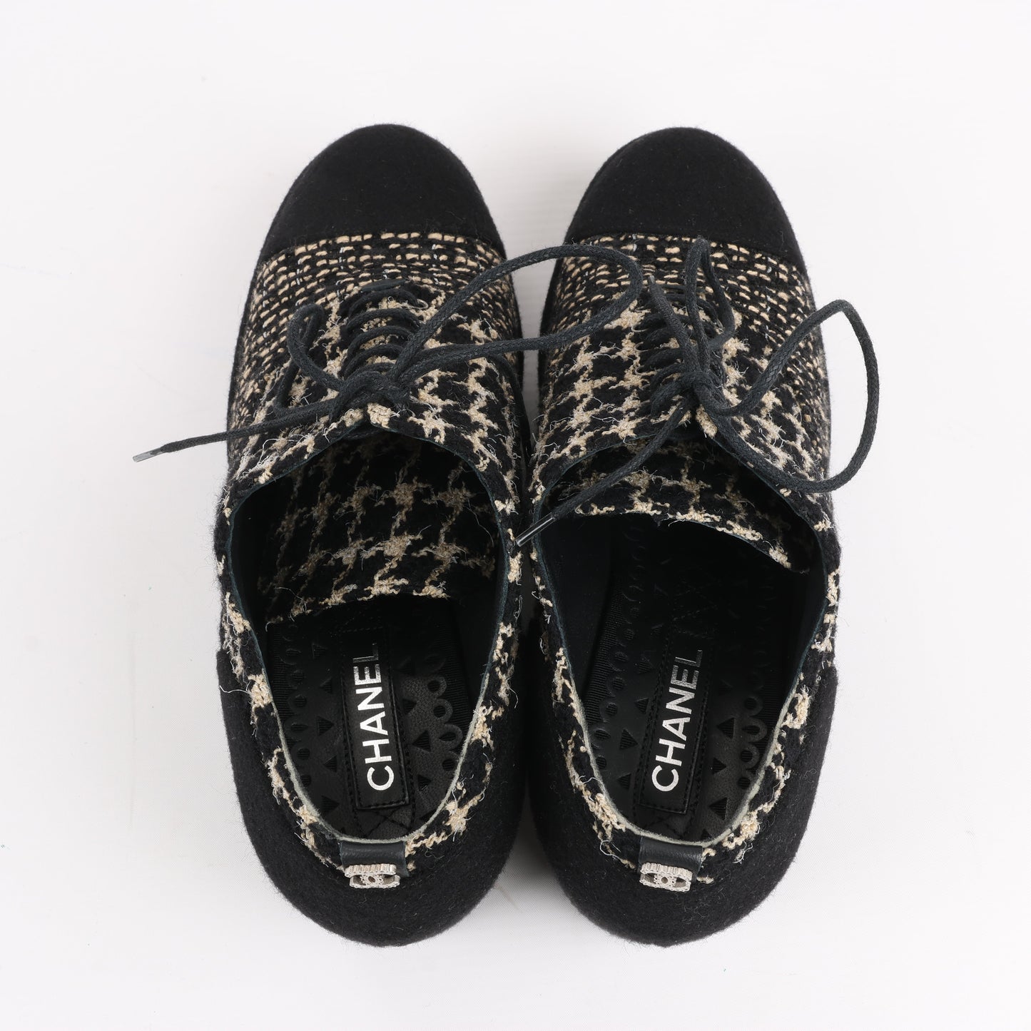 CHANEL Coco Tweed Felt Mark Leather x Fabric Boots G31378 in Black x Beige, Size 37 EU